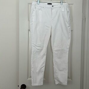 Skinny white jeans in a size 12 curvy fit.